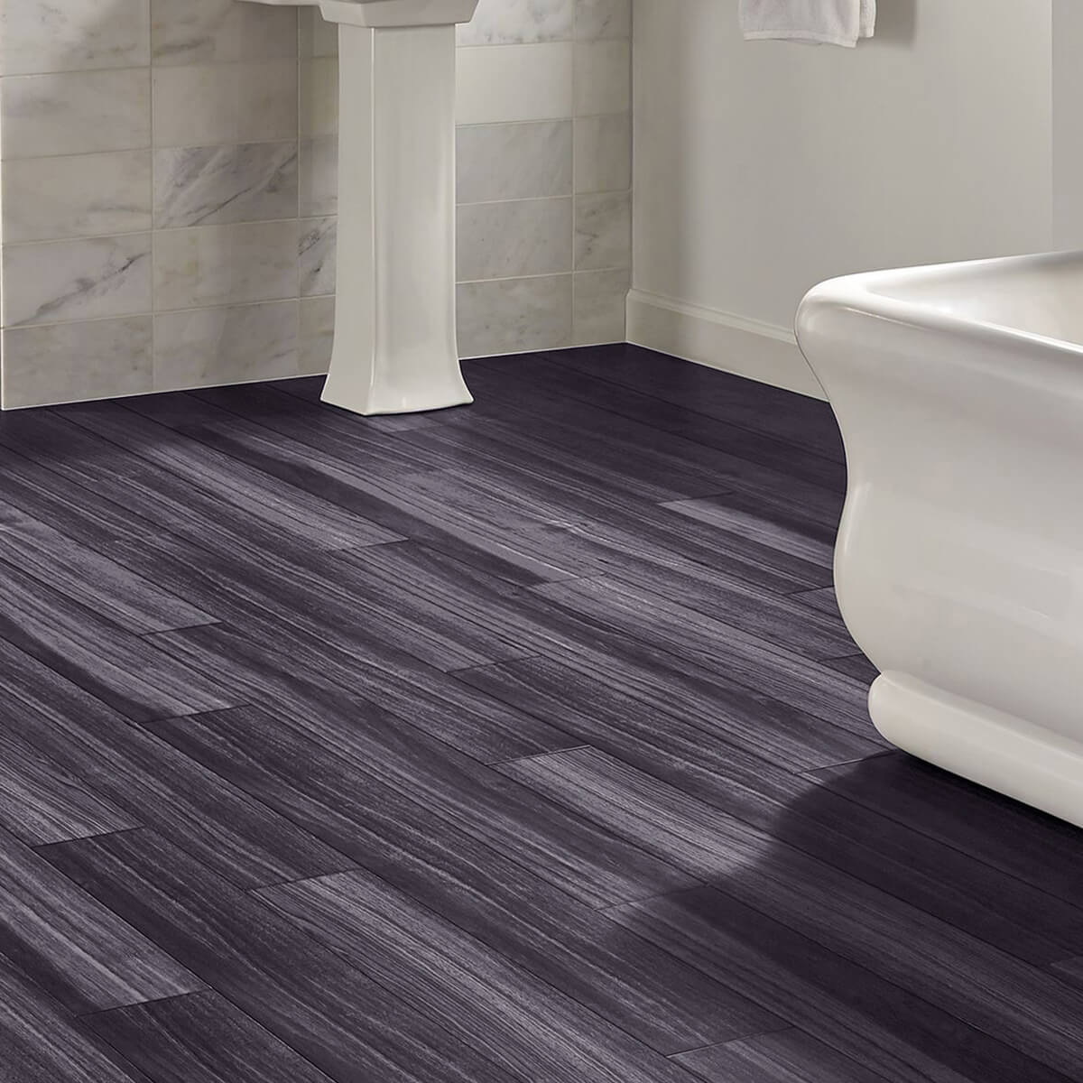 Piso de vinil Armstrong madera rústica 18.42cm x 121.92cm – Ferrisariato